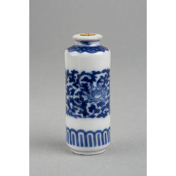 Snuff bottle Snuff bottle