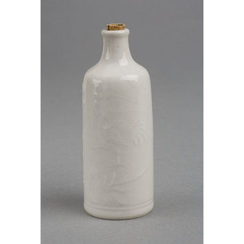 Snuff bottle
