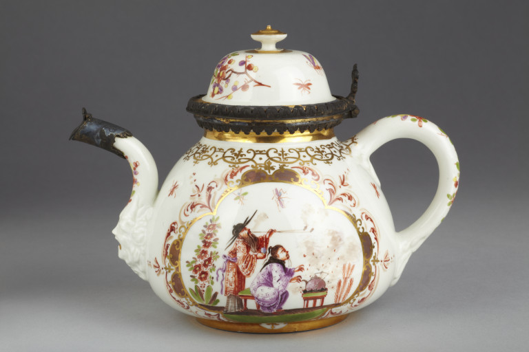 Teapot and cover, hard-paste porcelain, painted in enamels and gilt, ...