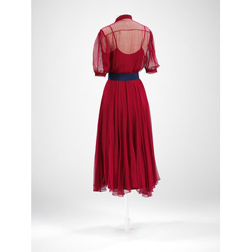 Monica Maurice dress. Note how the hem falls unevenly but prettily.