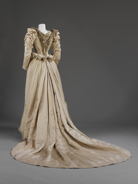 Wedding dress 1890 NYC the VA Museum