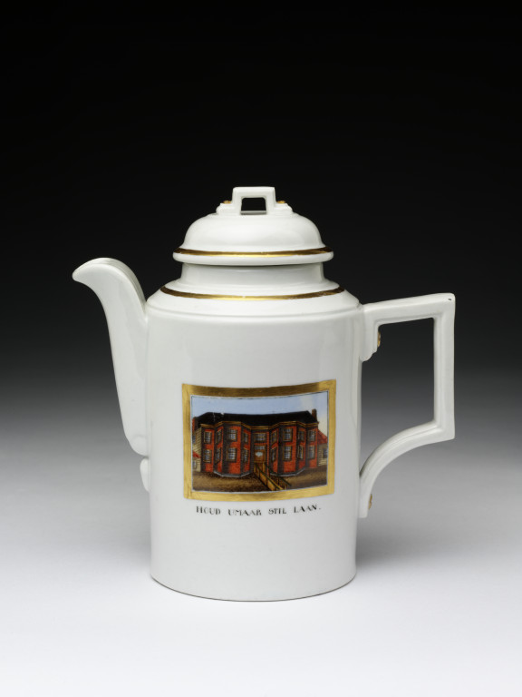 Chocolate pot and cover, hard-paste porcelain painted in enamels and ...