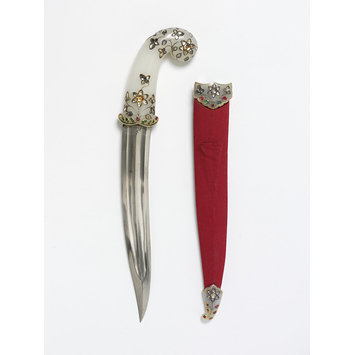 Dagger - Dagger and scabbard Dagger - Dagger and scabbard