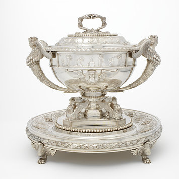 Soup tureen and stand