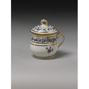 Custard cup and cover