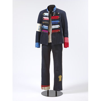 Rock and Pop costume - Chris Martin's Viva La Vida costume Rock and Pop costume - Chris Martin's Viva La Vida costume