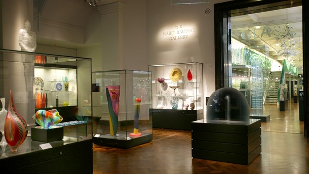 Contemporary Glass, room 129