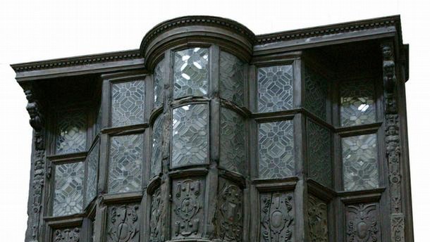 House front, Sir Paul Pindar's House, England, about 1600. Museum no. 846-1980