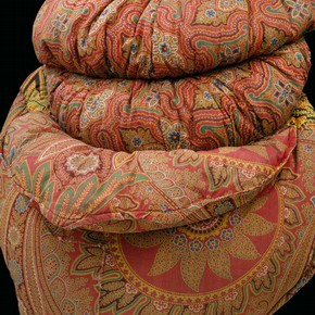 Bustle, 'Leech Arctic Down', 1875. Museum no. T.69-1980