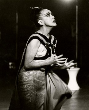 Martha Graham as Jocasta, black and white photograph, mid 20th century