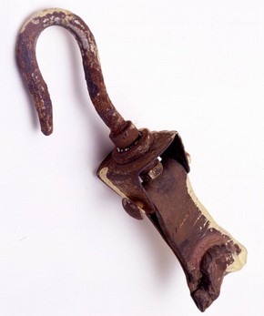 Pansy Chinery's mouthpiece, late 19th century to early 20th century. Musuem no. S.72-1991