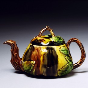 Teapot, Thomas Whieldon, Staffordshire, England. Museum no. C.47-1938