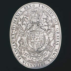 Silver plaque engraved with the royal arms of James I, by Simon de Passe, London, England, UK, 1615–20. Museum no. 960-1904