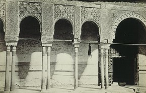 2006am7302_charles_clifford_alhambra.Charles Clifford, The Court of the Lions, Alhambra, albumen print photograph, about 1855. Museum no. 47:790