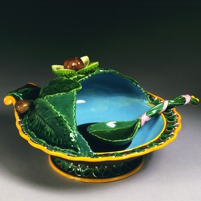 Chestnut dish, made by Minton, Hollins & Co., 1855. Museum no. 3568&A-1857