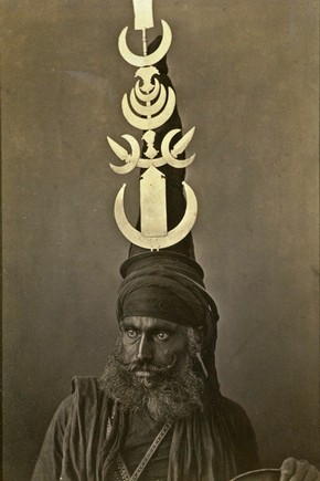 Sikh warrior wearing an Akali turban, G Western, India, about 1860. Museum no. 0932(IS)