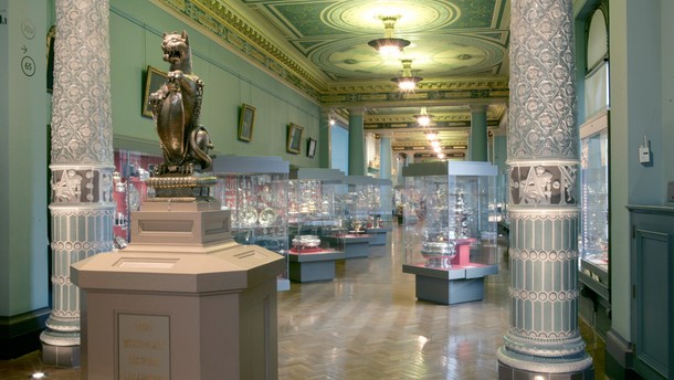 Silver gallery entrance, room 70a