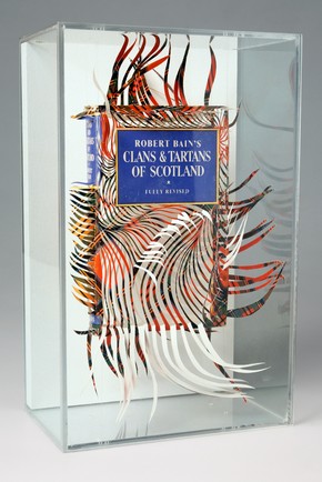 'The Clans and Tartans of Scotland', Georgia Russell, 2002. Museum no. E.333-2003