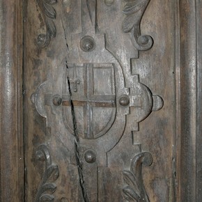 Oak panel carved with the coat of arms of the City of London from Sir Paul Pindar's house, Bishopsgate, London, about 1599-1600. Museum no. 846-1890