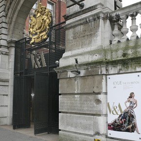 V&A Schools and Groups Entrance, Exhibition Road.