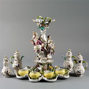 Centerpiece, Meissen porcelain factory, 1755-1760. Museum nos. C.88 to L-1918.