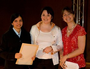 Avantika Katoria receiving the ceramics award from curators, Melanie Vandenbrouck-Przybylski and Amy Mechowski