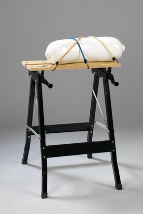 'Sausage', Richard Slee, 2006. Museum no. C.75: 1 to 5-2007. Photograph by Phil Sayer, courtesy the artist. (click image for larger version)