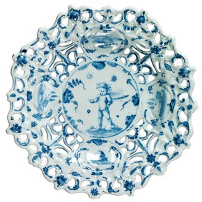 Pierced dish, Savona, Italy, 1650-1670. Museum no. C.153-1934
