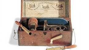 'Patent electric-medical machine', Davis and Kidder, Britain, 1870-1900. Science Museum/Science and Society Picture Library