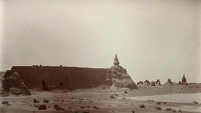 Stupas and breach, Khadalik, Sir Marc Aurel Stein, 1914. Photo 392/29(115), © The British Library Board