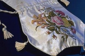 Reticule, England, 1800-24. Museum no. Circ.554-1954