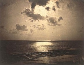 Solar Effect – Ocean, 1857, albumen print from a collodion-on-glass negative, 31.3 x 40.5 cm, Townshend Bequest, 1868. Museum no. 67.998