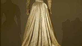 Dress, 1875–1900. MOMU: T93/381AB