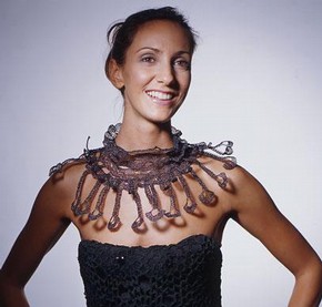 Jewellery, Ruth Lee, 2001. © Machine Knitting News