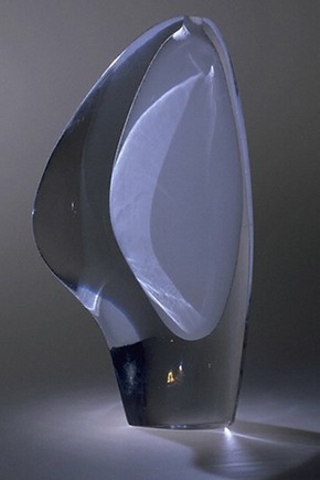 'Lansetti II' designed by Timo Sarpaneva, 1952, Museum no. CIRC.458-1954