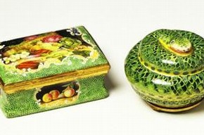 Snuff boxes, England, about 1765-75. Museum nos. C.470-1914 and C.478-1914 