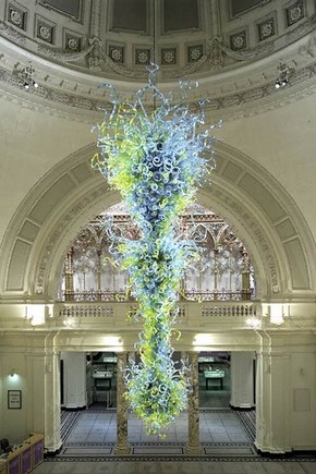 Glass chandelier by Dale Chihuly, 1999, On loan