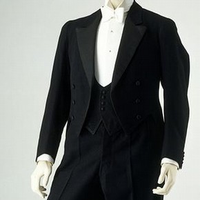 Evening dress-suit by Charles Wallis Limited, 1923, Museum no. T.232-1962
