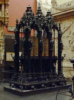 Plaster cast of the St Sepaldus shrine in Nurmburg, 19th century. REPRO.1869-14
