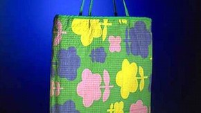 Tote bag, Unknown, late 1960s. Museum no. T.35-1992