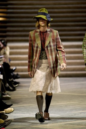 Vivienne Westwood Autumn/Winter 97/98 © Niall McInerney 