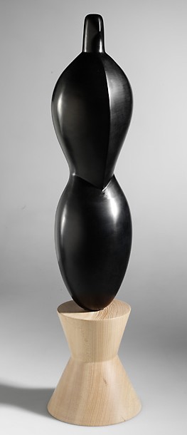 Crisaliforme, Cristiano Bianchin, Venice, 2004, Glass and Elmwood. Museum no. C.46:1-2005