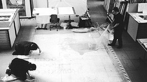 Figure 1. Overall view of Rowntrees Elect Cocoa in studio. (Museum no. E.1209-1927). Photography by Pauline Webber.