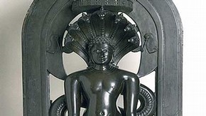 Parsvanatha with seven-hooded cobra canopy, Chakravarti Paloja, Gulbarga, southern India, 12th century. Museum no. 931(IS)