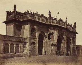 Felice Beato, Gateway of the Bada Imambada, about 1858. Museum no. PH.2084-1905