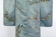 Kimono, 1820-1860. Museum no. FE. 36-1981