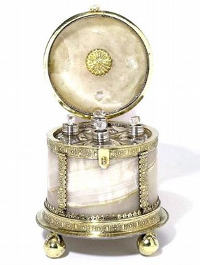 The Dyneley Casket, 1600-10. Museum no. 24-1865