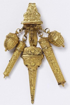 Chatelaine jewellery, about 1730-35. Museum no. M.275-1975