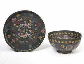 Cloisonné bowl, possibly by Kaji Tsunekichi, Museum no. 249-1904