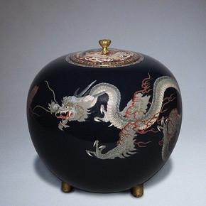 Lidded cloisonné enamel vase, museum no: M.205-1917